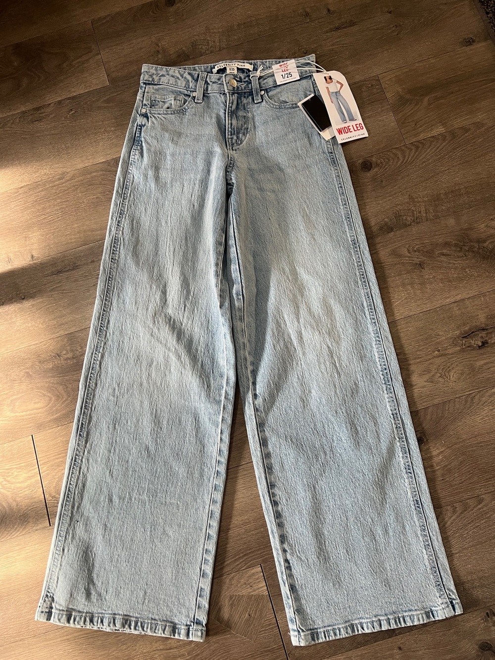 Celebrity Pink Wide Leg Jeans Size 1/25 New